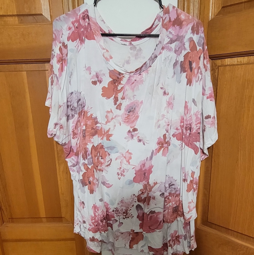 latched mama flutter sleeve top